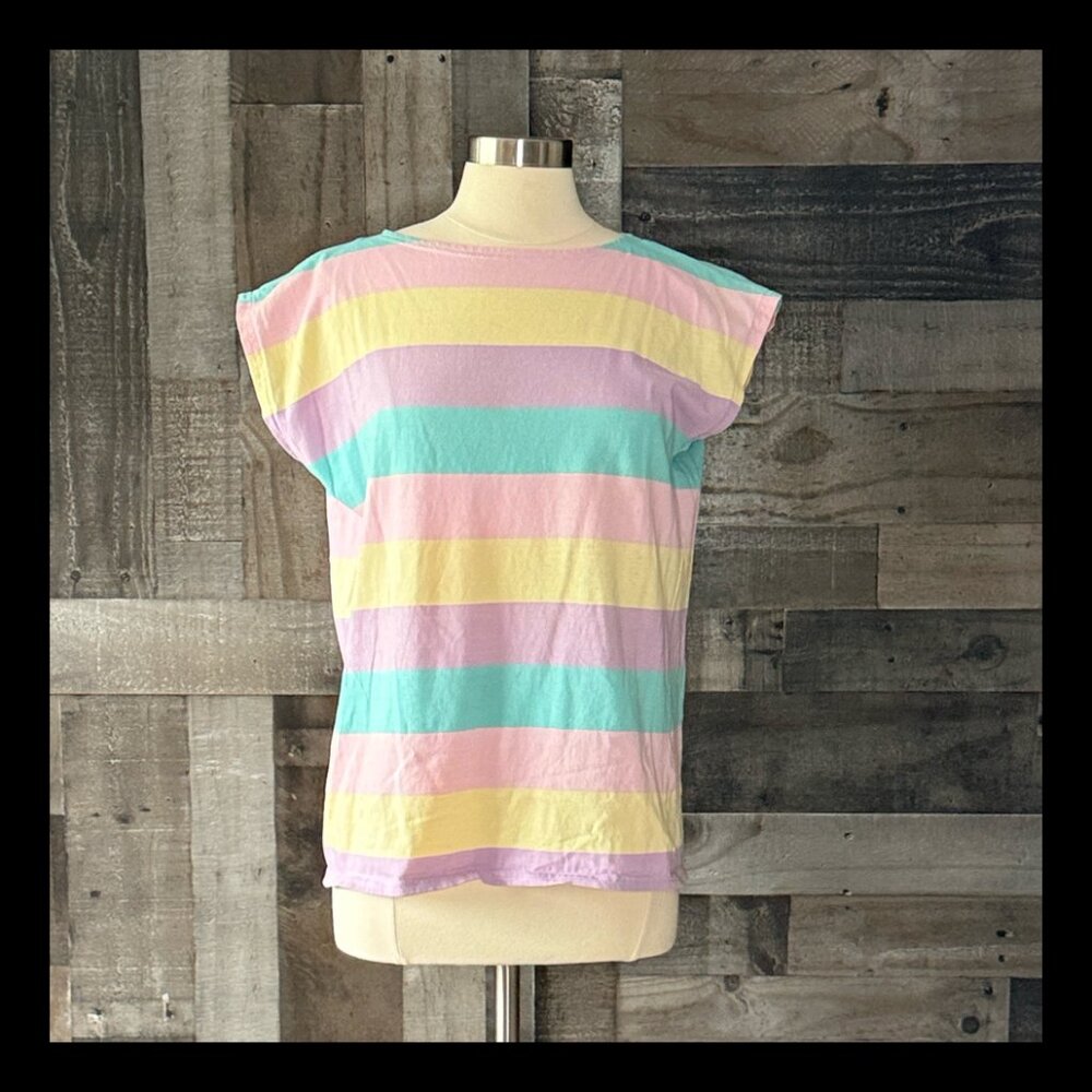 Vintage 80s sleeveless t-shirt large feminine pastel rainbow stripes retro